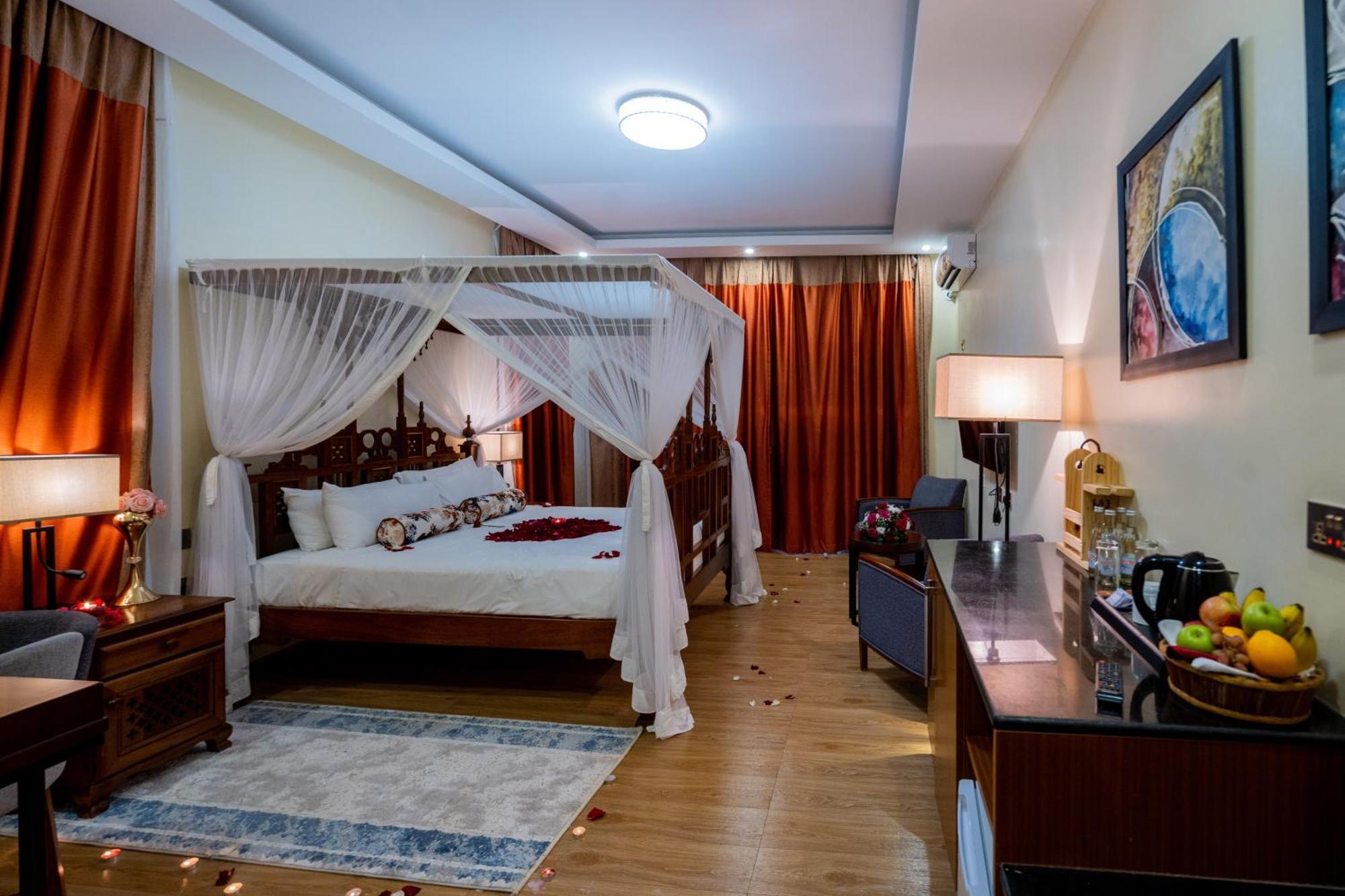 Ciala Resort Hotels In Kisumu Bagian luar foto